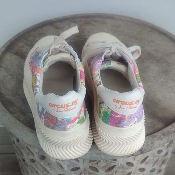Floral Canvas Sneakers - Picture 5 of 8